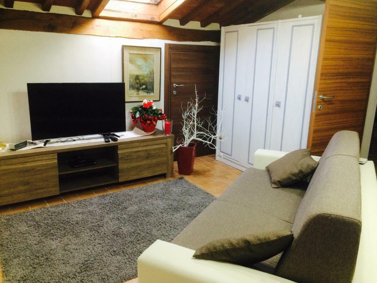 Mansarda Degli Ulivi Apartment Rigomagno Екстериор снимка